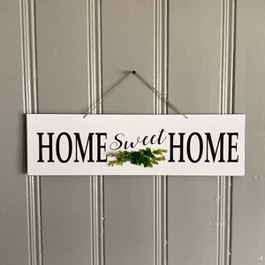 NWT White w/ Black HOME SWEET HOME 🍃 Horizontal Wooden Decor Sign w/ Greenery